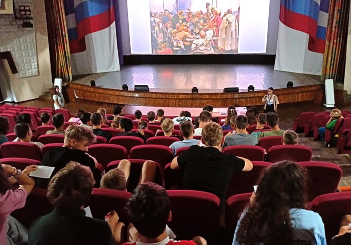 Более двух тысяч ребят, отдыхающих во Всероссийском детском центре «Орленок», обогатились этнографическими знаниями