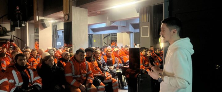 Адаптационный курс для иностранных граждан стартовал в Центральном округе Москвы
