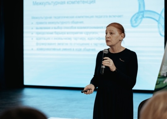 Научный консультант Центра «Этносфера» Е.Ф. Теплова приняла участие в работе Форума по профилактике социально-негативных явлений в молодежной среде в Челябинске