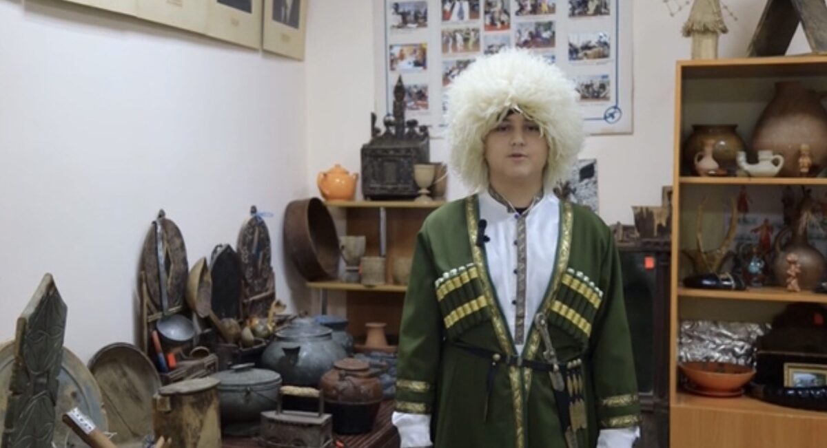 Эмоциональное поздравление от организаторов и участников конкурса «Билингва» стало частью праздничного вечера в честь Дня родных языков народов России